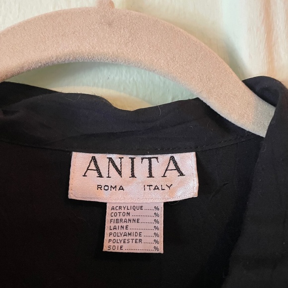 Dramatic blouse - Picture 3 of 3